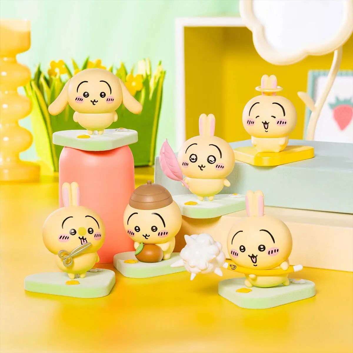 うさぎファンに朗報！「光る！！輪っかをつけたうさぎマスコット」が